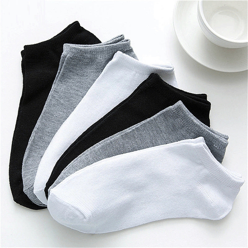 schwarze / weisse / graue Socken
